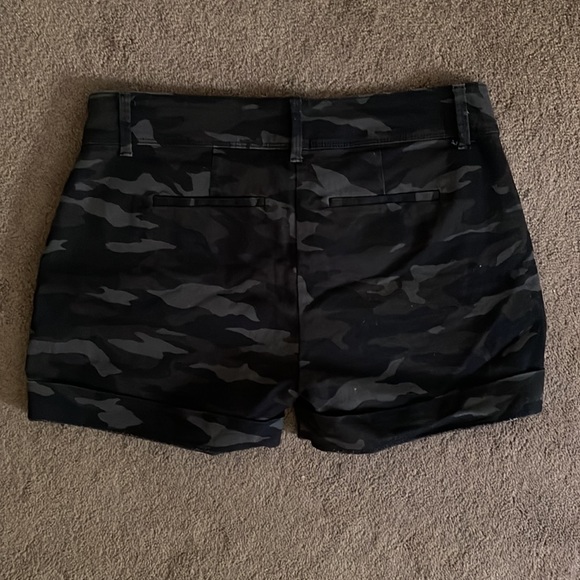 Black camo shorts - Picture 4 of 4